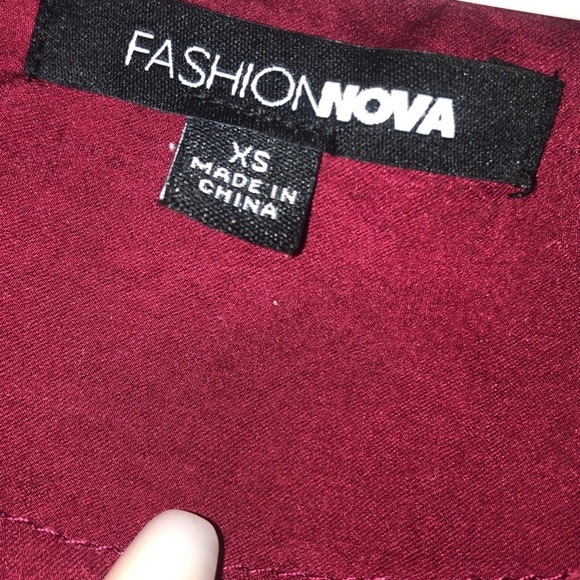 FASHION NOVA SATIN ROMPER XS - Picture 7 of 7